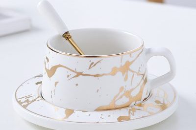 Creative coffee mug with golden marble pattern (2)