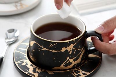 Creative coffee mug with golden marble pattern (4)