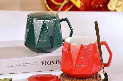 Creative european-style rhombus ceramic mug with lid (3)